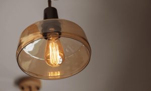 Lampy szklane – jaki rodzaj oświetlenia wybrać?