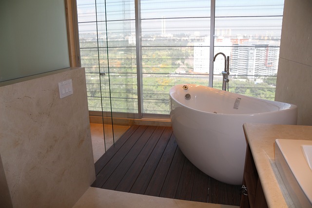 Piękno i Elegancja: Jak Płytki Marmurowe Odmieniają Łazienki?