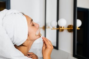8 nietypowych pomysłów na lampy ścienne