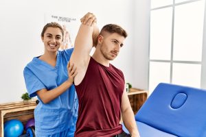 Ćwiczenia czynno-bierne: klucz do rehabilitacji i poprawy sprawności ruchowej